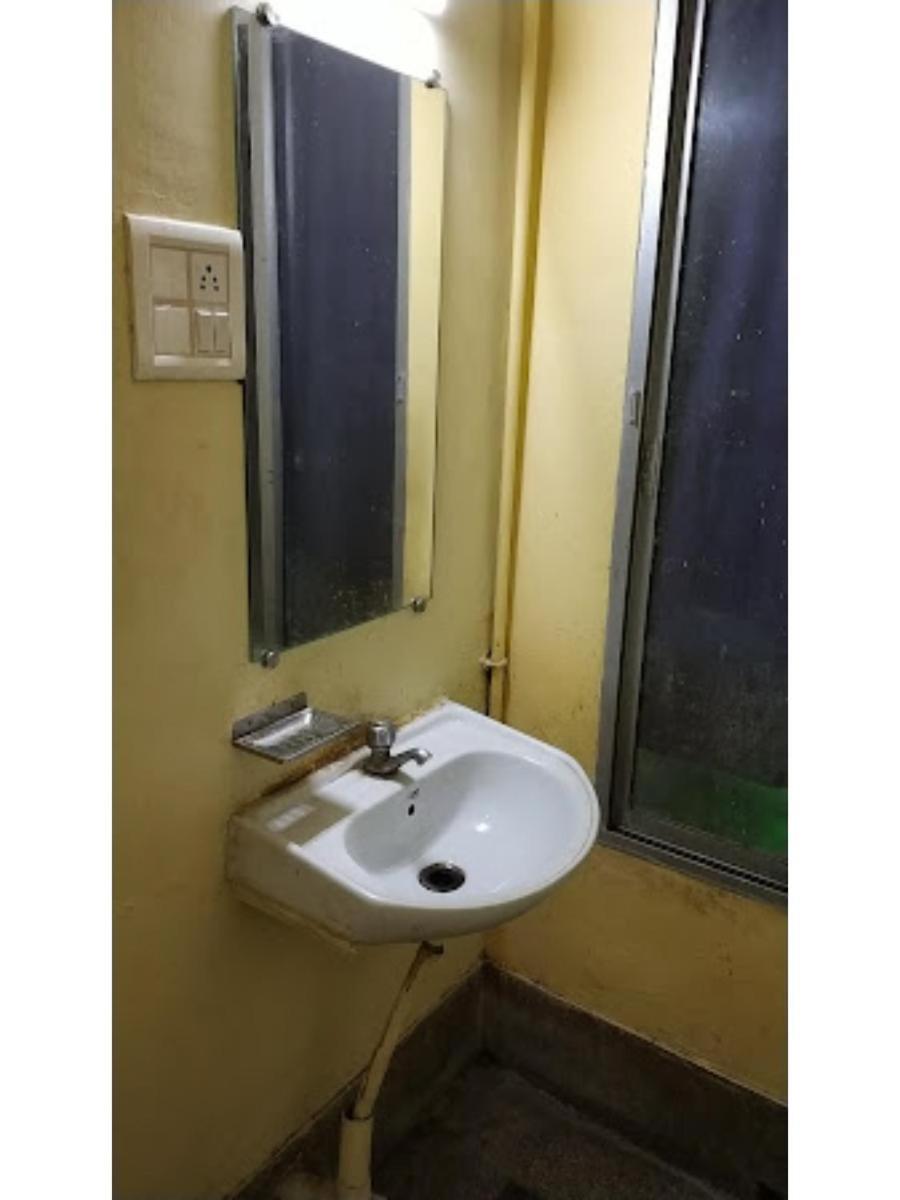 Roxy Inn,Cuttack Extérieur photo